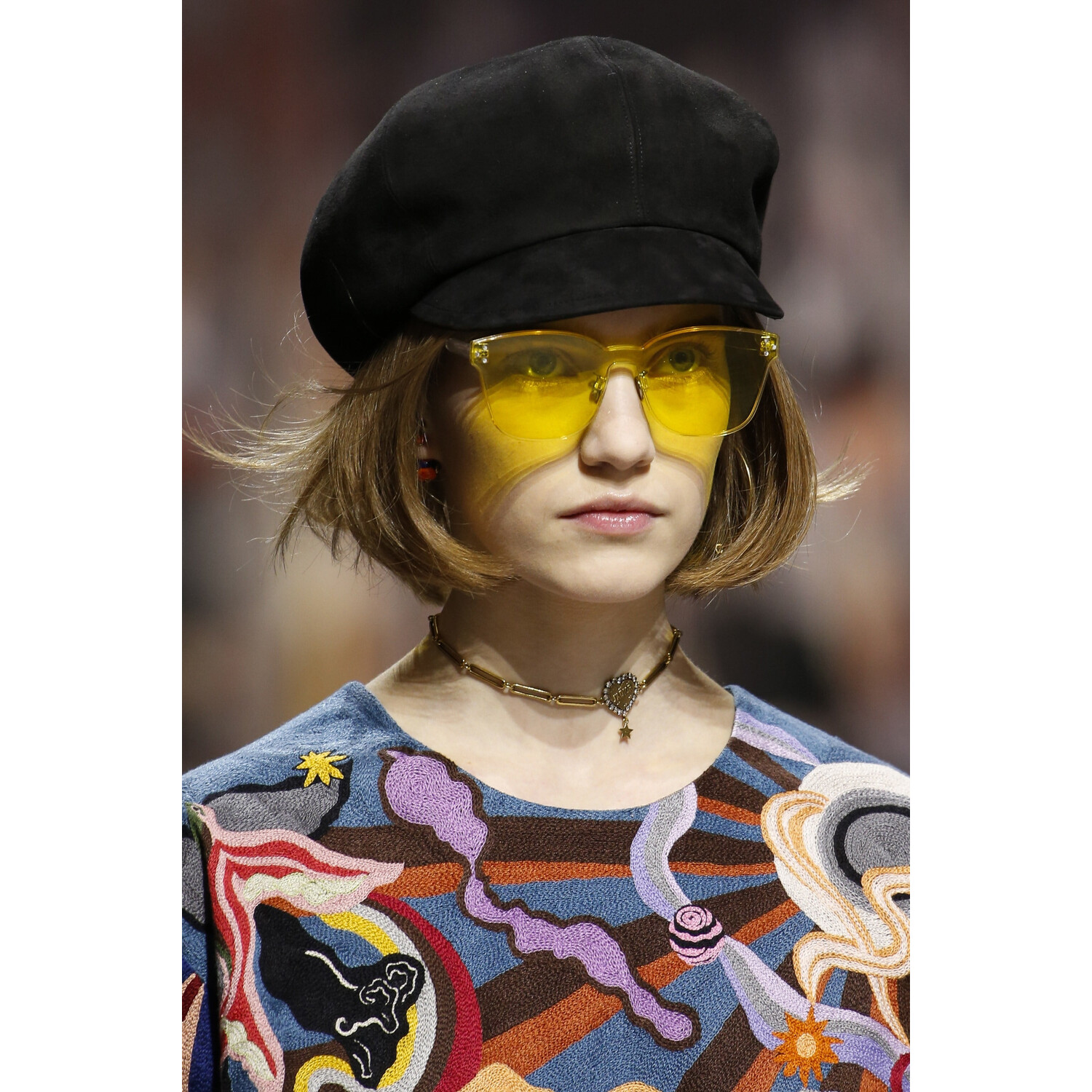Фото Details Christian Dior , Details Dior Fall 2018 Ready-to-Wear , Детали показа Кристиан Диор , Детали показа Диор осень зима 2018 , Fashion show , неделя моды в Париже , PFW , Мария Грация Кьюри , Mainstyles